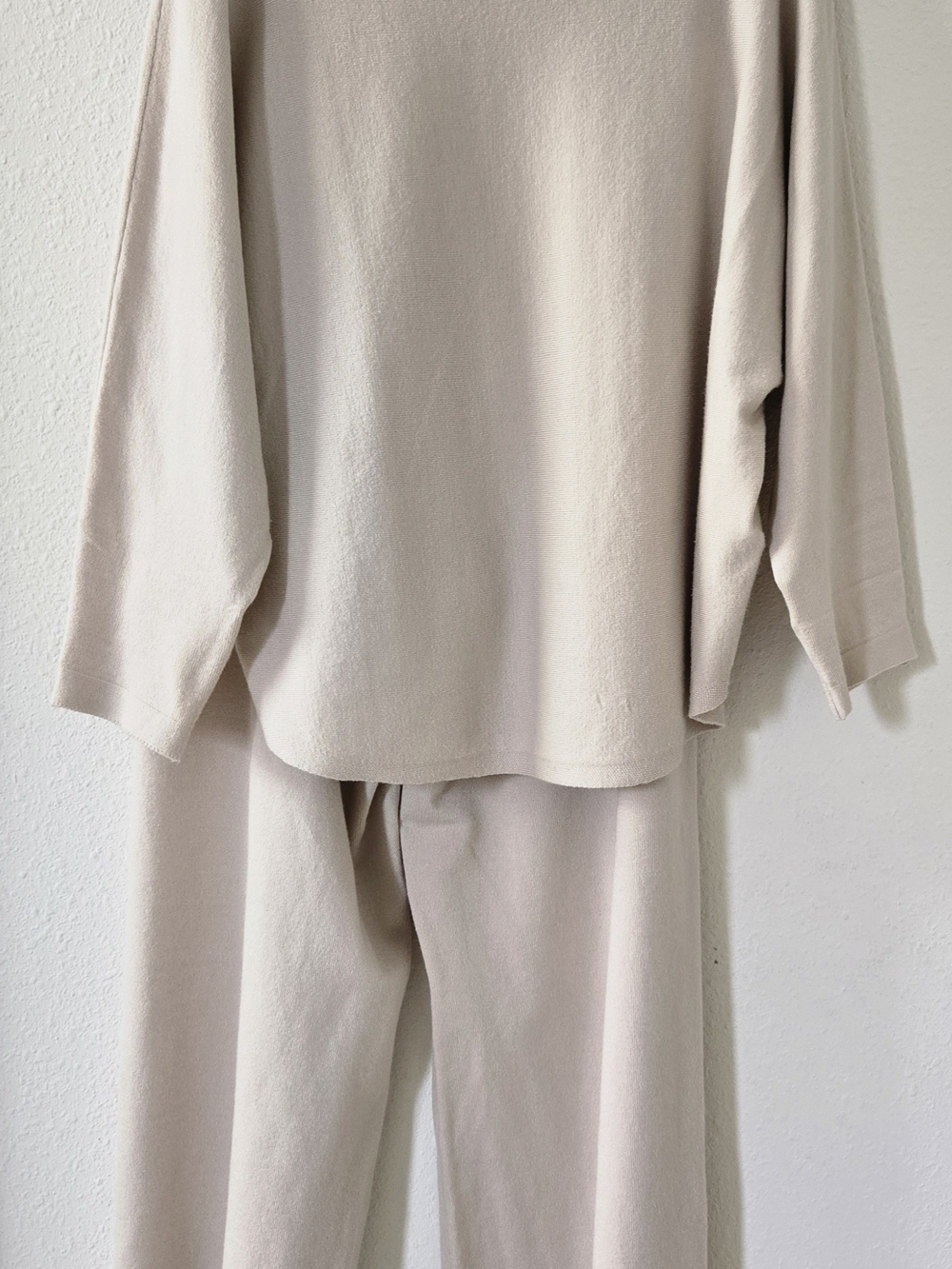 Sioni 2-Piece Knit Lounge Set Beige Wide Leg Sweater Coordinates Size M Like New